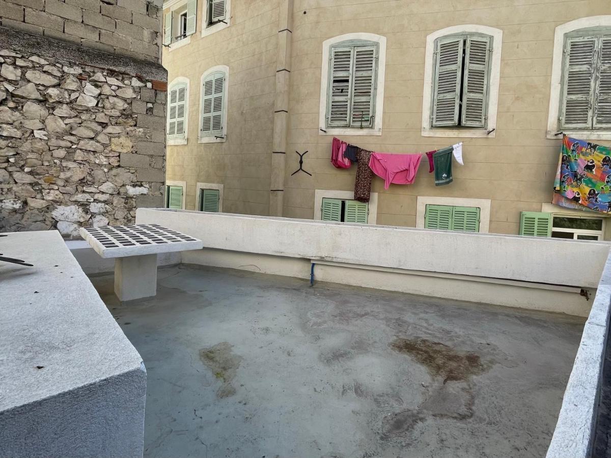Residence Les Hauts De Saint Charles Марсель Экстерьер фото